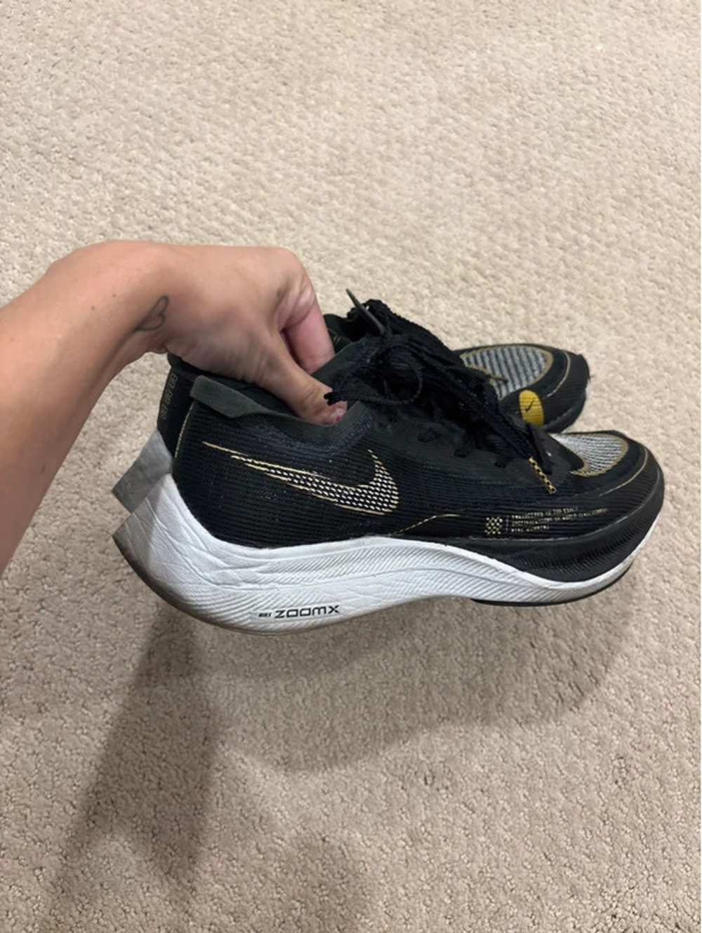 nike zoomx vaporfly next%